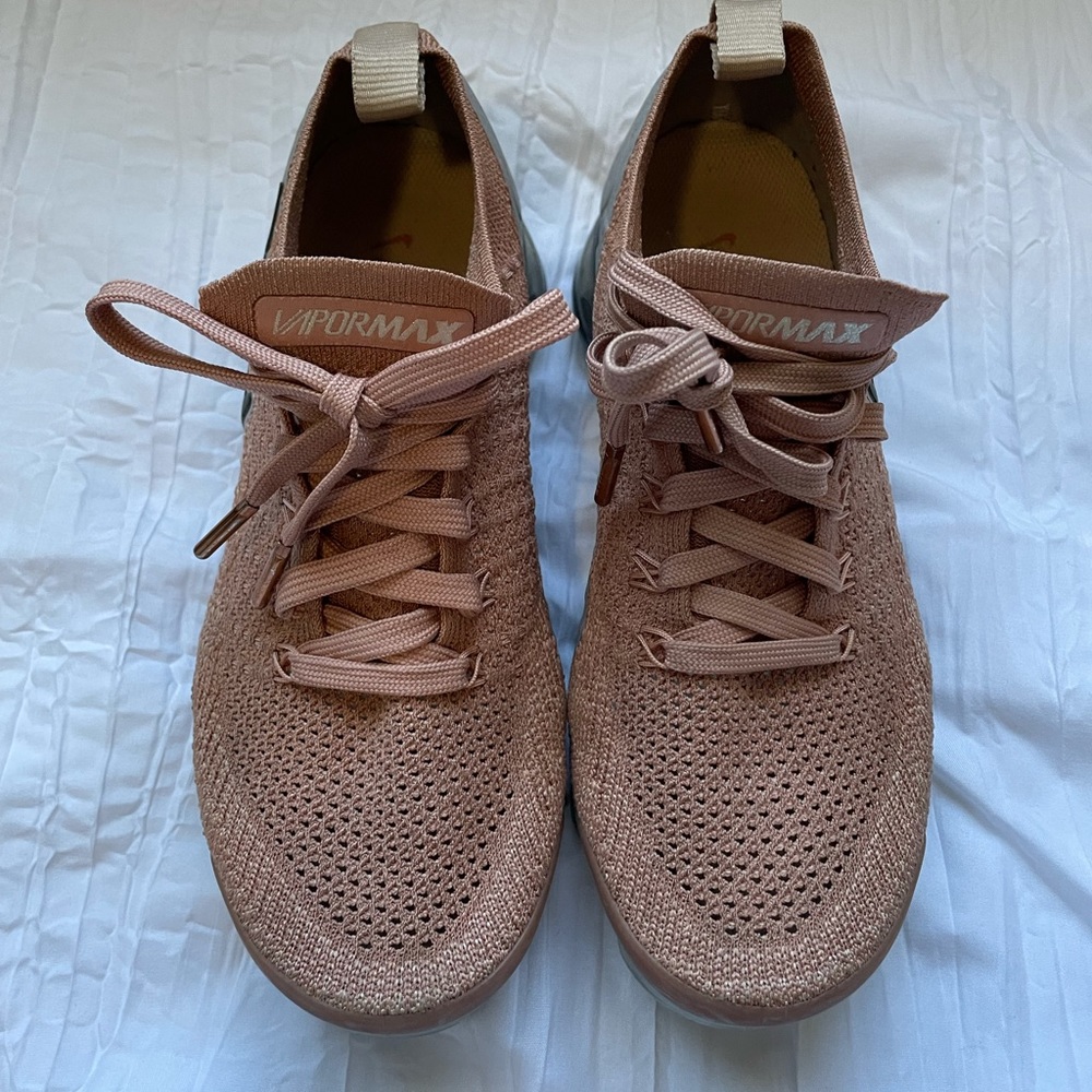 nike women vapormax size 7 rose gold